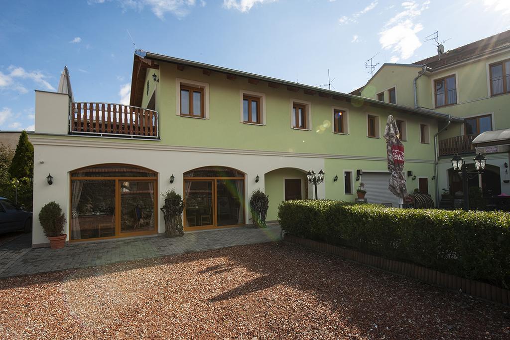 Penzion Valtice Exterior foto